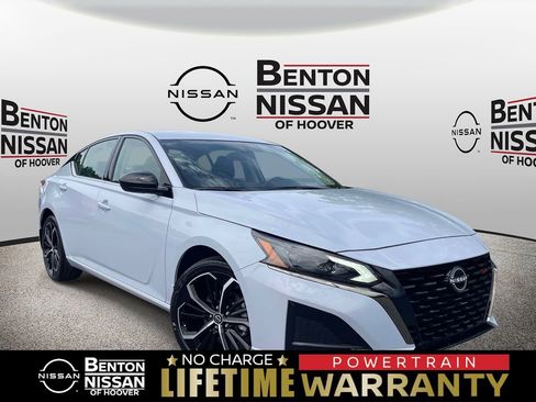 Used 2025 Nissan Altima 2.5 SR AWD/4WD image 1