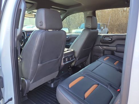 Used 2022 GMC Sierra 1500 AT4 w/ AT4 Preferred Package image 14