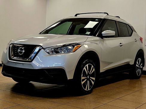 Used 2018 Nissan Kicks SV w/ Exterior Package image 3