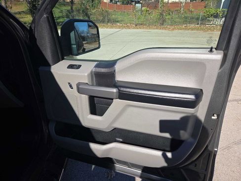 Used 2017 Ford F150 XLT RWD image 16