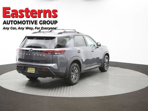 Used 2024 Nissan Pathfinder SV AWD/4WD image 38