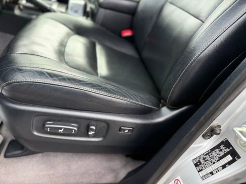 Used 2013 Toyota Land Cruiser image 18