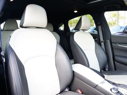 Used 2025 INFINITI QX55 Essential image 29