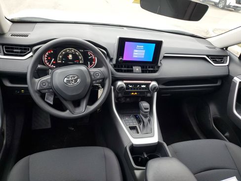 Certified 2025 Toyota RAV4 LE image 10
