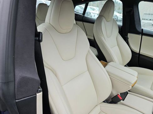 Used 2020 Tesla Model S Long Range Plus image 11