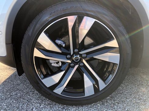 Used 2023 Volvo XC40 B5 Plus w/ Driver Assist Package image 9