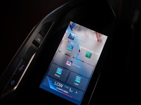 New 2026 BMW 740i w/ Premium Package image 13