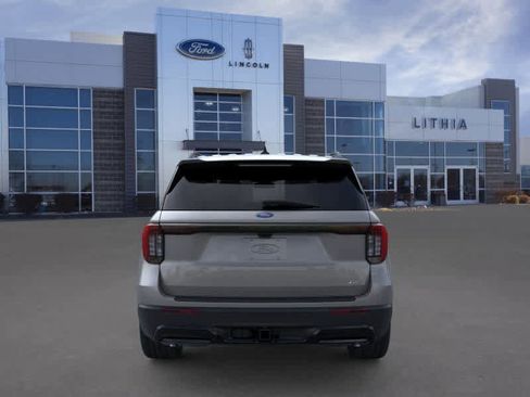 New 2026 Ford Explorer ST-Line w/ ST-Line Street Pack image 5