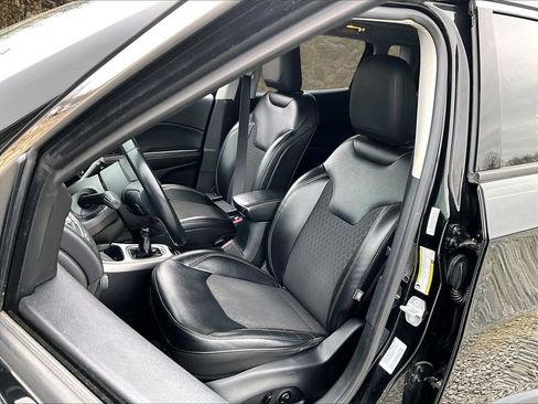 Used 2018 Jeep Compass Latitude w/ Popular Equipment Group image 21