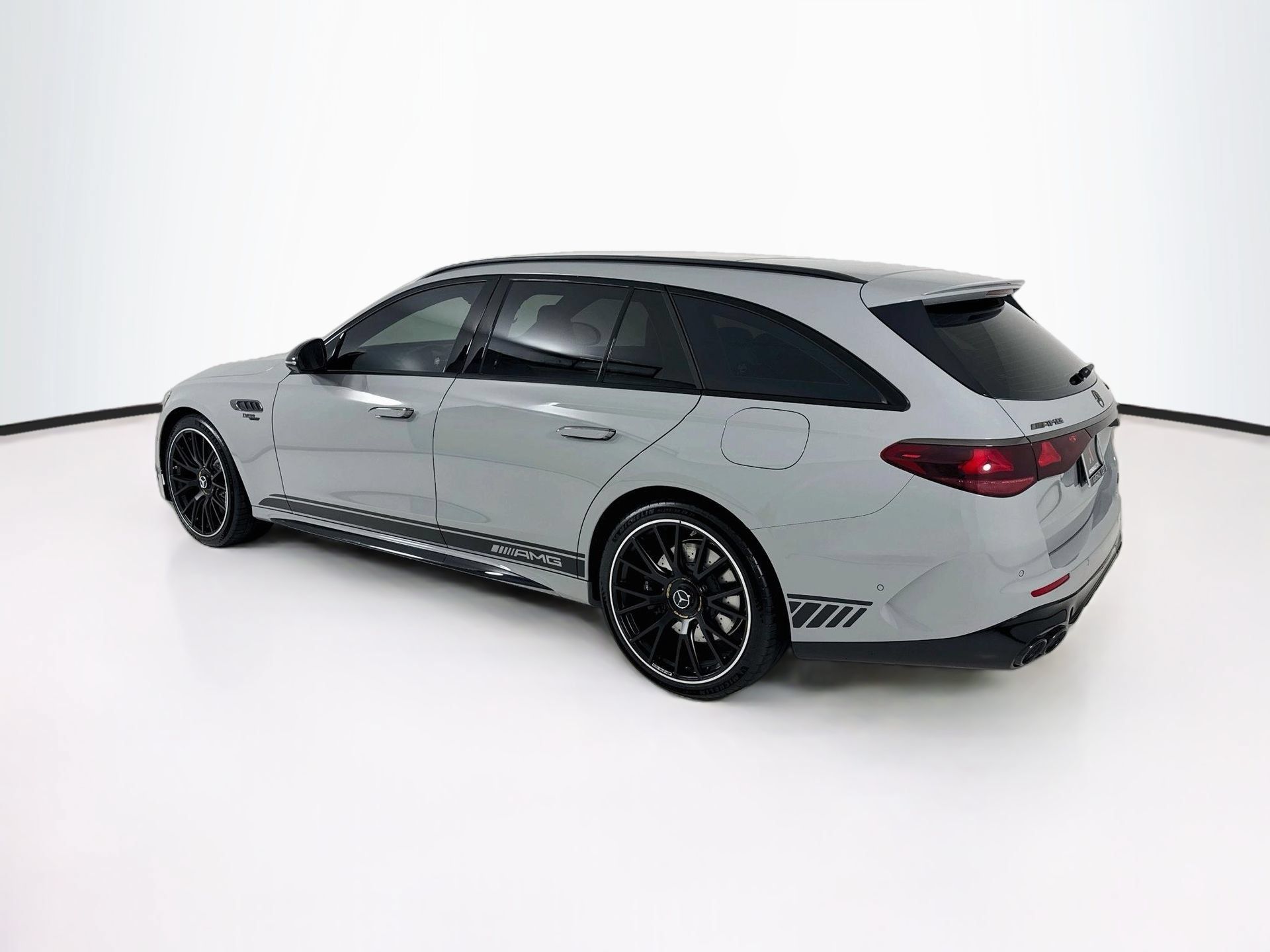 Used 2026 Mercedes-Benz E 53 AMG e 4MATIC Wagon image 6