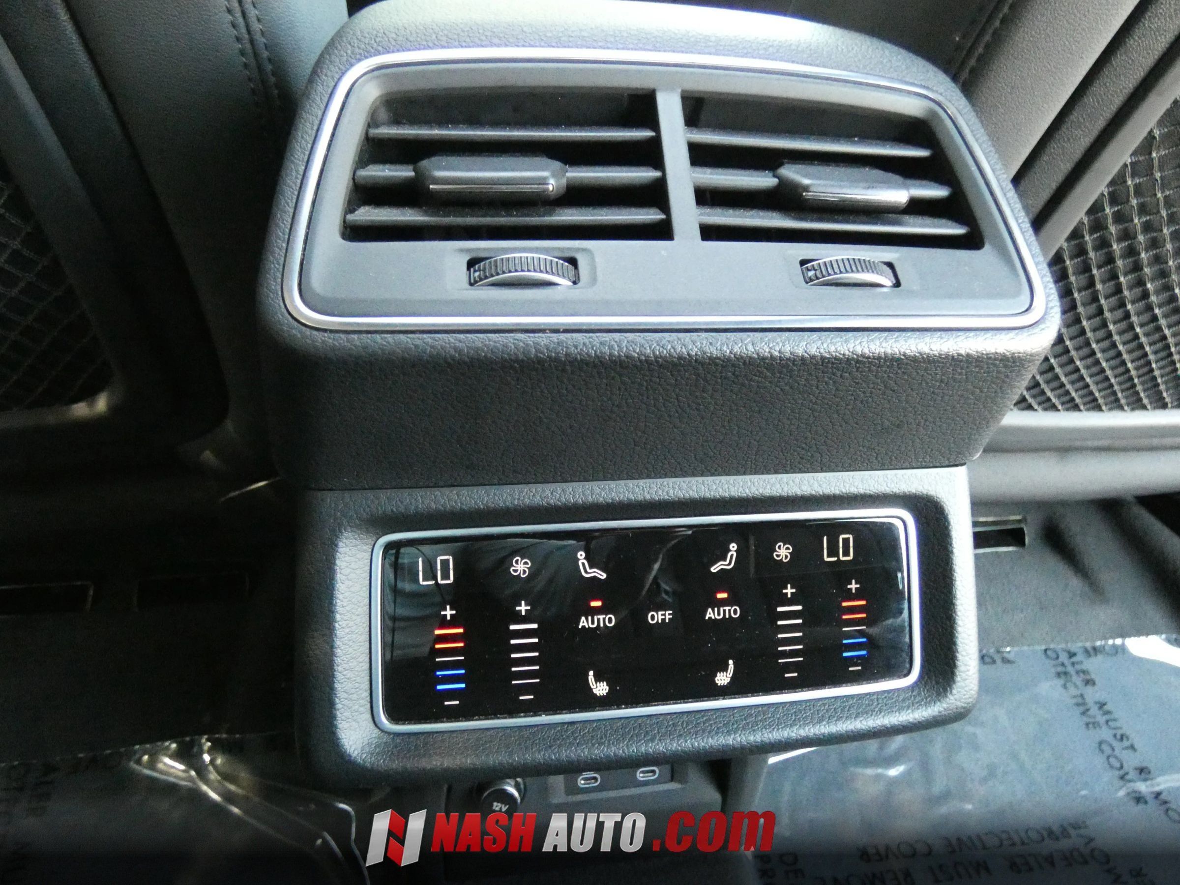 Used 2022 Audi e-tron Premium Plus w/ Premium Plus Package AWD/4WD image 51