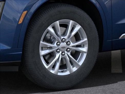 New 2025 Cadillac XT6 Luxury image 9