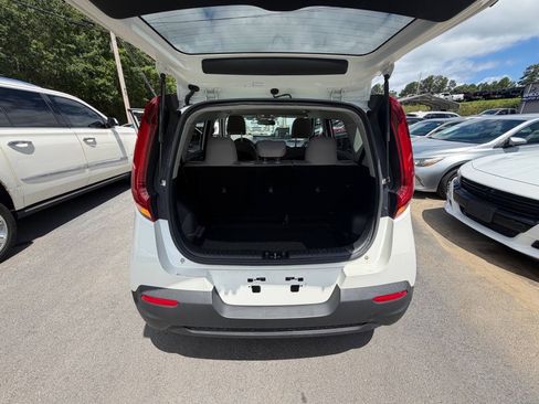 Used 2021 Kia Soul LX FWD image 14
