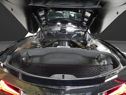 Used 2021 Chevrolet Corvette Stingray Preferred Cpe w/ Z51 Performance Package image 7