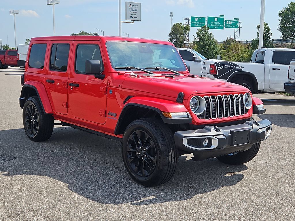 Used 2025 Jeep Wrangler Unlimited Sahara w/ Safety Group AWD/4WD image 30