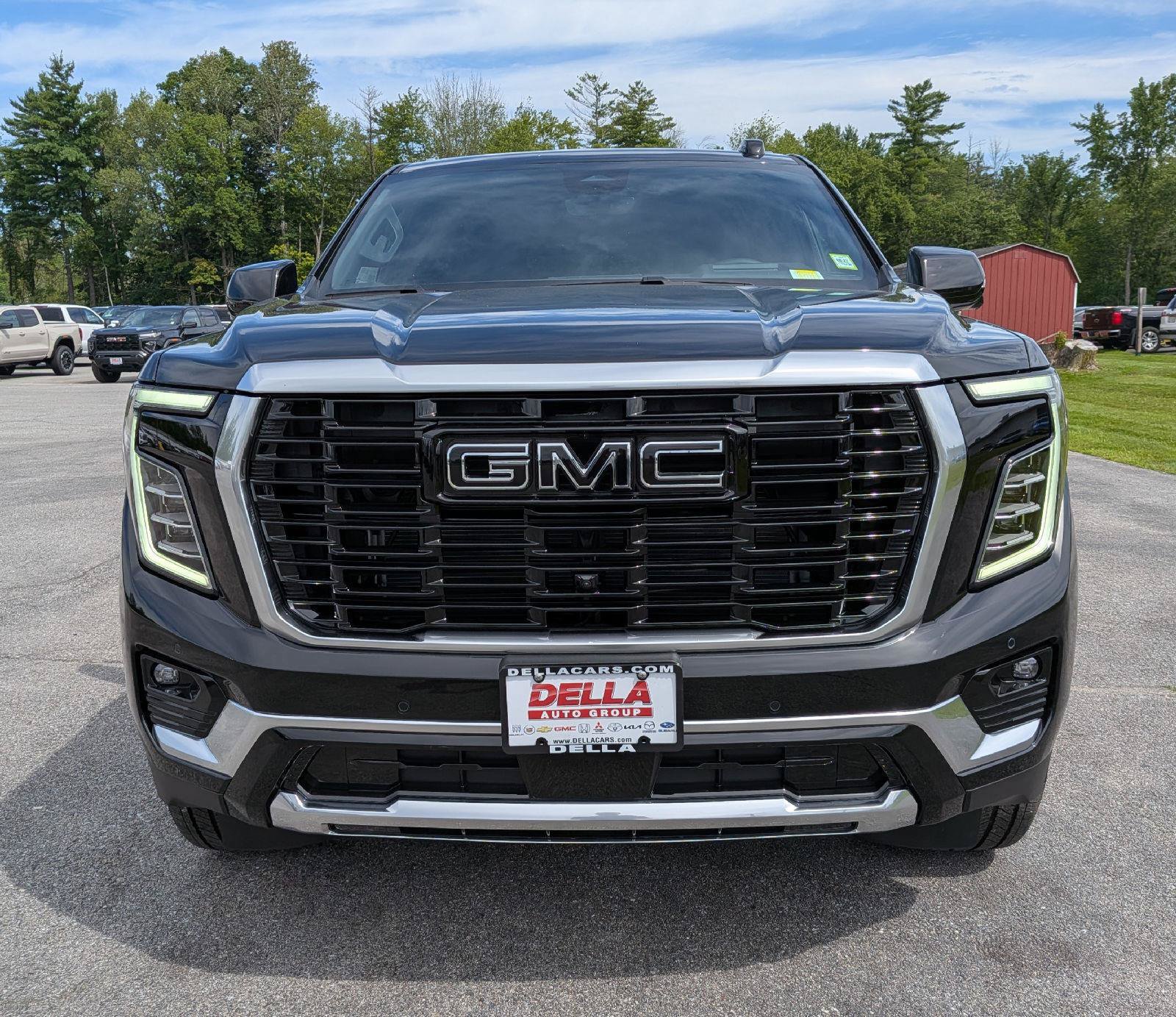 New 2026 GMC Yukon Denali w/ Denali Reserve Package AWD/4WD image 2