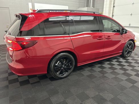 Used 2023 Honda Odyssey Sport image 10