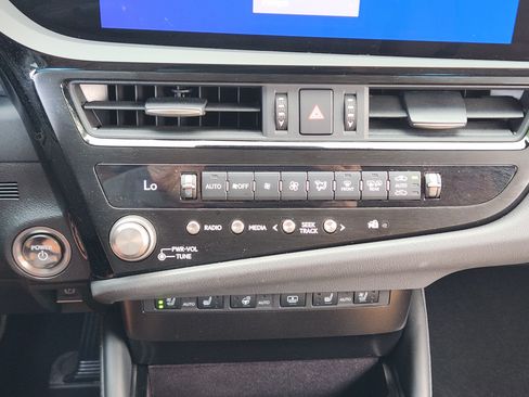 Used 2024 Lexus ES 300h Ultra Luxury w/ Accessory Package (Z2) FWD image 23