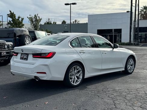 Used 2025 BMW 330i Sedan image 5