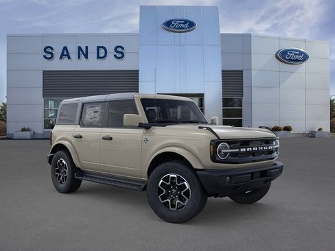 New 2026 Ford Bronco Outer Banks AWD/4WD image 7