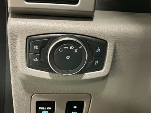 Used 2020 Ford F150 Lariat image 21