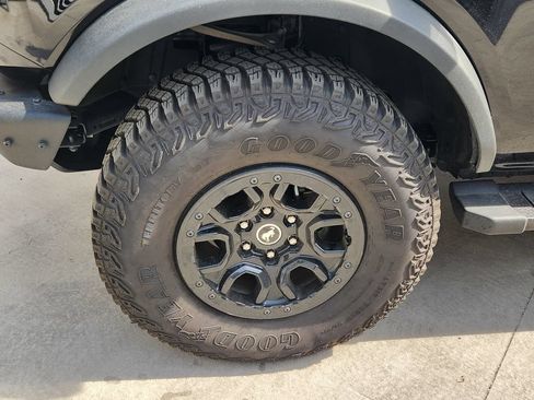 Used 2023 Ford Bronco Wildtrak AWD/4WD image 5