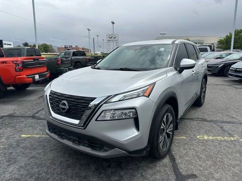 Used 2023 Nissan Rogue SV AWD/4WD image 4