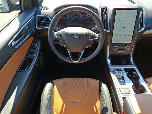 Used 2024 Ford Edge Titanium w/ Titanium Elite Package AWD/4WD image 9