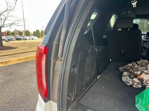 Used 2021 GMC Yukon AT4 w/ AT4 Premium Package image 13