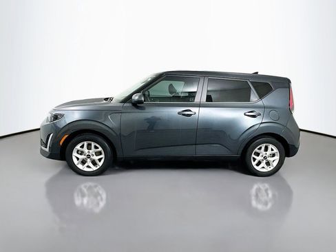 Used 2023 Kia Soul LX w/ LX Technology Package image 8
