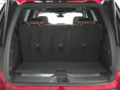 Used 2022 Chevrolet Tahoe High Country image 14