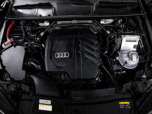 Used 2023 Audi Q5 2.0T Premium w/ Convenience Package image 21