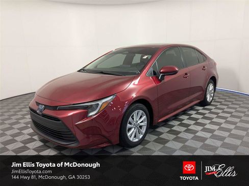 Certified 2024 Toyota Corolla LE w/ LE Convenience Package image 1