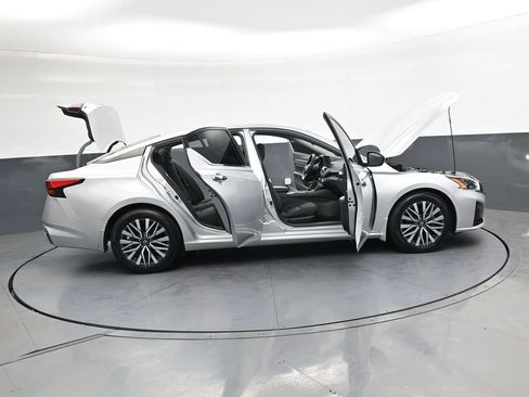 Used 2023 Nissan Altima 2.5 SV w/ SV Premium Package FWD image 52