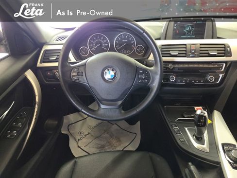 Used 2018 BMW 320i Sedan image 18