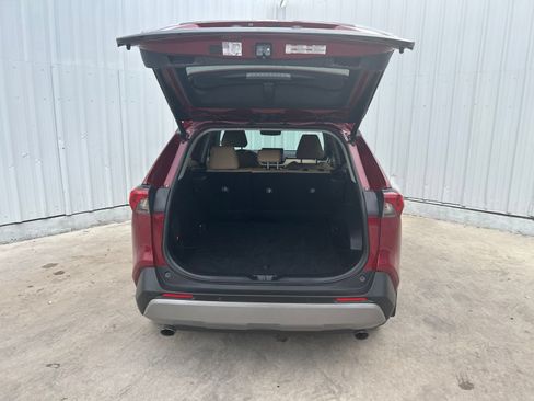 Used 2022 Toyota RAV4 Limited AWD/4WD image 8