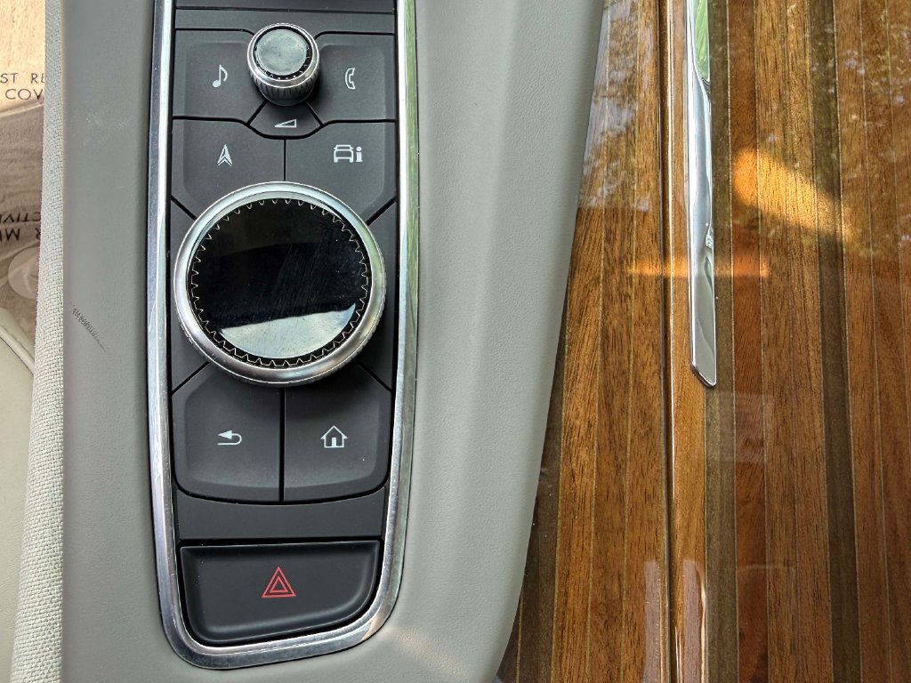 Used 2024 Cadillac Escalade ESV Sport Platinum w/ LPO, ONYX Package AWD/4WD image 25