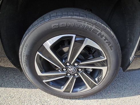 Used 2025 Buick Enclave Sport Touring w/ Power Package FWD image 4