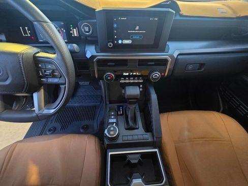 Used 2025 Toyota 4Runner SR5 image 18