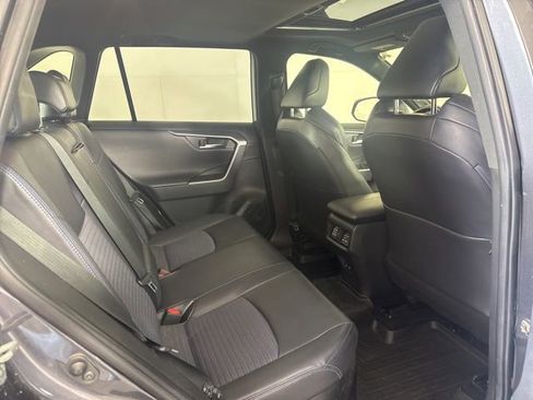 Used 2019 Toyota RAV4 XSE AWD/4WD image 5
