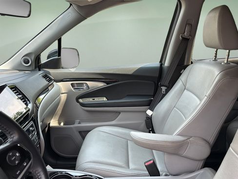 Used 2022 Honda Pilot Touring image 21