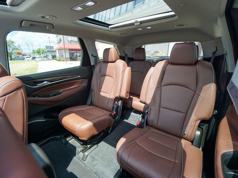 Used 2021 Buick Enclave Avenir w/ Avenir Technology Package image 34