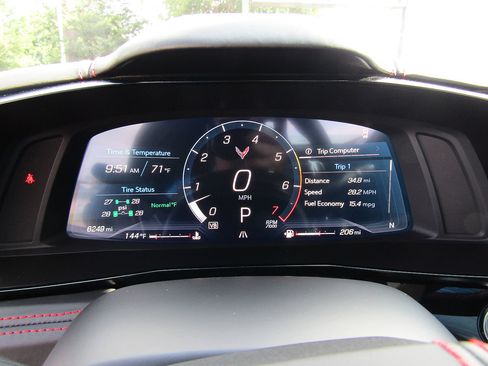 Used 2024 Chevrolet Corvette Stingray Premium Conv w/ Z51 Performance Package RWD image 19