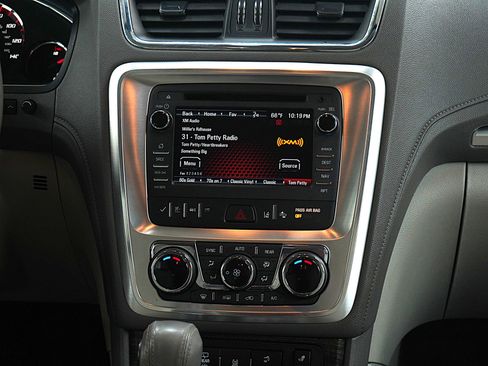 Used 2017 GMC Acadia Limited SLT image 16