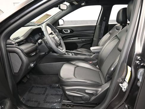 Used 2022 Jeep Compass Altitude image 11