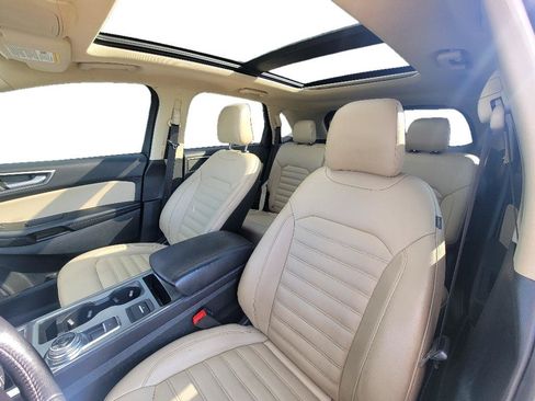 Used 2022 Ford Edge SEL w/ Convenience Package AWD/4WD image 11