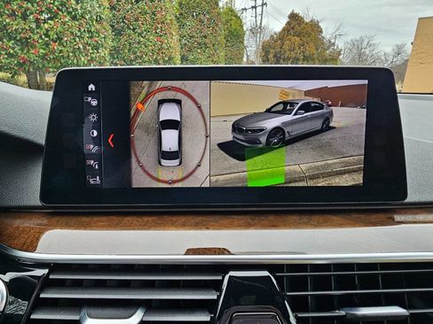 Used 2018 BMW 530i xDrive image 32