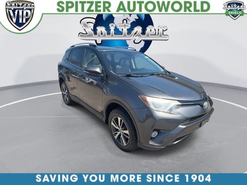 Used 2017 Toyota RAV4 XLE AWD/4WD image 2