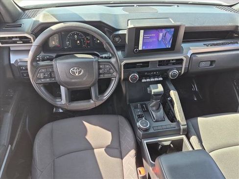 Used 2025 Toyota Tacoma SR5 AWD/4WD image 18
