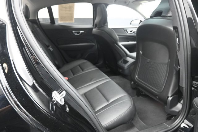 Used 2023 Volvo S60 B5 Plus FWD image 23